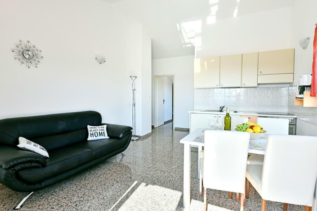 شقة Apartman Del Mar بوريتش المظهر الخارجي الصورة